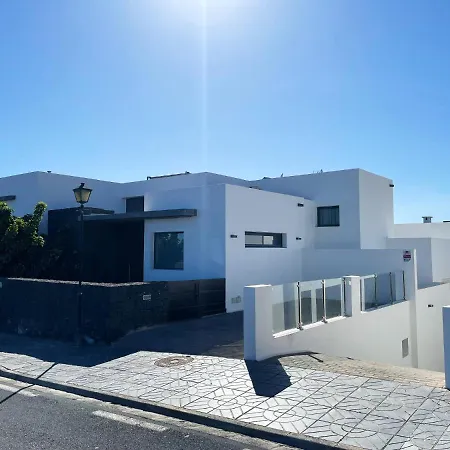 וילה Luna - Stunning 5 Bedroom With Ac פוארטו קאלרו