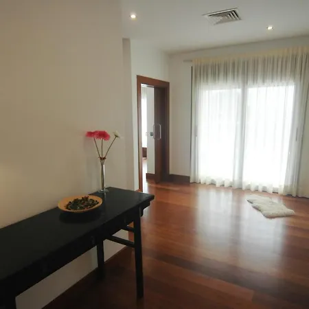 Luna - Stunning 5 Bedroom With Ac וילה