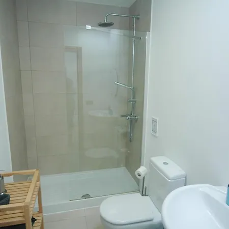 Luna - Stunning 5 Bedroom With Ac *