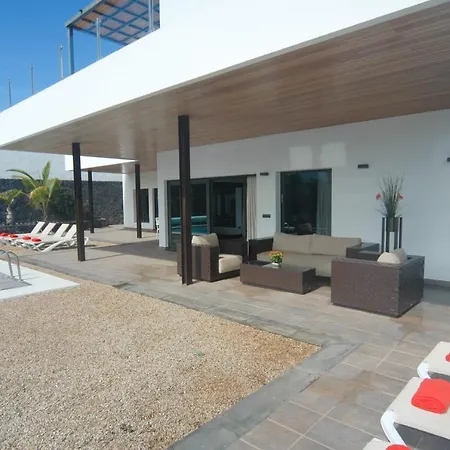 Luna - Stunning 5 Bedroom With Ac * Puerto Calero
